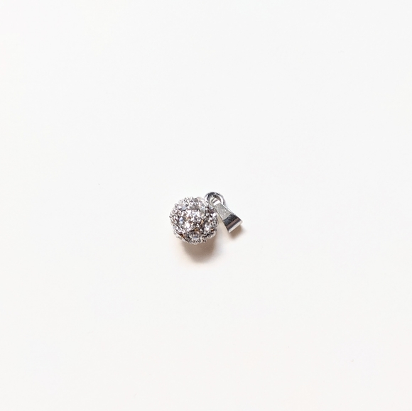 Round Charm with Jewels - Picture 4 of 9